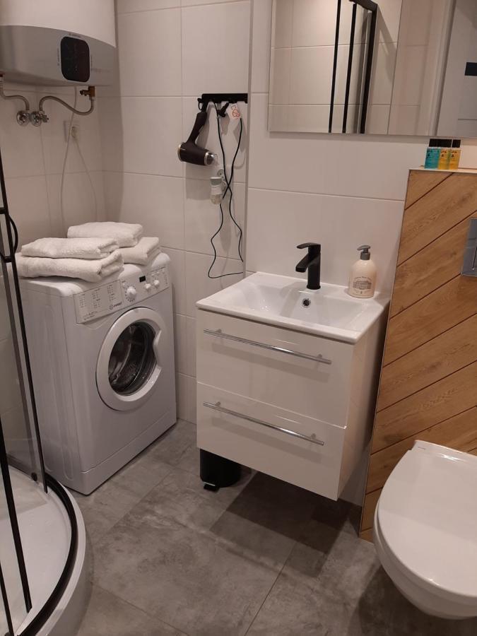 Kawalerka 28M Salon Z Kuchnia Centrum โนวิซอนช์ ภายนอก รูปภาพ